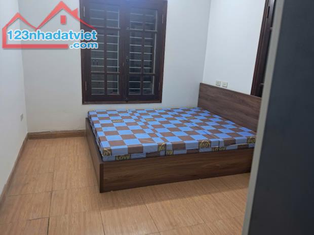 Bán căn hộ tập thể tầng 1, sổ đỏ, tại Đống Đa, Hà Nội, cách bệnh viện Bạch Mai 700m - 2