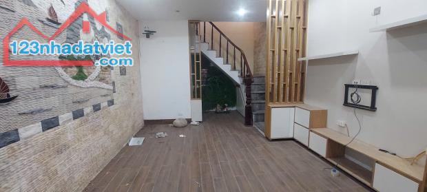 HIẾM NGUYỄN AN NINH ,NGÕ THÔNG, Ô TÔ ĐỖ GẦN, 33M2 GIÁ CHỈ 5,6 TỶ