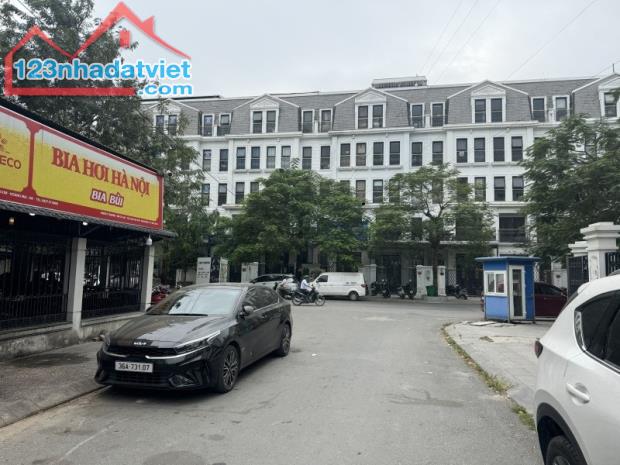 Tòa CCMN mới đẹp sát đô thị Đại Kim, Hoàng Mai 66m2 MT5.2m thang máy 20pkk dòng tiền 1 tỷ - 2