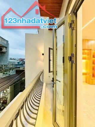 NHÀ 3 TẦNG KIÊN CỐ – 4PN 5WC, TIỆN LỢI DI CHUYỂN – GẦN EMART, NGUYỄN DUY CUNG, GÒ VẤP – CH - 1