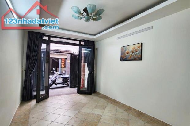 Bán nhà hẻm Xe hơi Cô Bắc Phường 1 Phú Nhuận, 44.2 m² 3 Tầng đúc BTCT - Giá 8.2 tỷ TL