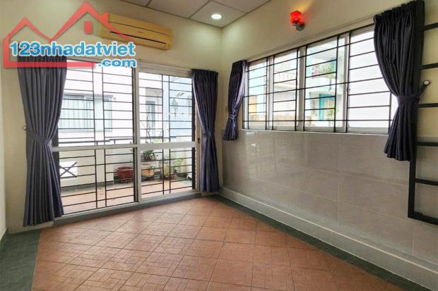Bán nhà hẻm Xe hơi Cô Bắc Phường 1 Phú Nhuận, 44.2 m² 3 Tầng đúc BTCT - Giá 8.2 tỷ TL - 2
