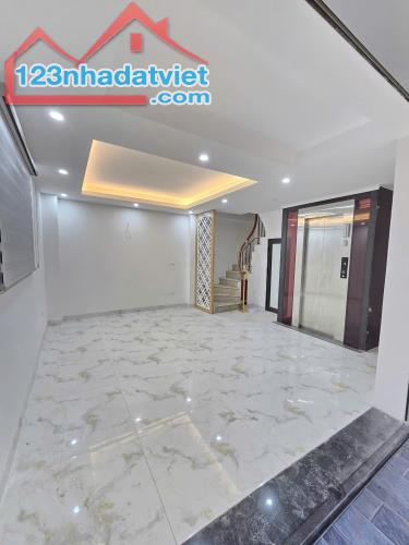 SIÊU PHẨM PHỐ THÁI HÀ - NHÀ MỚI ĐẬP HỘP - 6 TẦNG THANG MÁY - Ô TÔ ĐỖ CỔNG