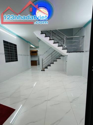 BÁN NHÀ MỚI - ĐẸP- HTP- PHÚ THUẬN- 4,8 tỷ - 3