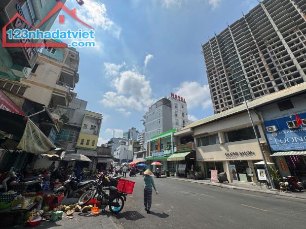 Căn Hộ Mặt Phố Đề Thám, Quận 1 - 166m2, 4 Tầng - Chỉ 48 Tỷ - Sổ Hồng Chính Chủ - 1