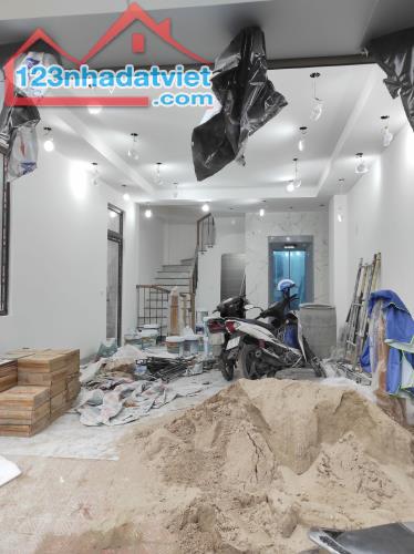 Lô Góc VIP 48m² – 6 Tầng Thang Máy – Ô Tô 7 Chỗ – Gần Aeon Long Biên - 2