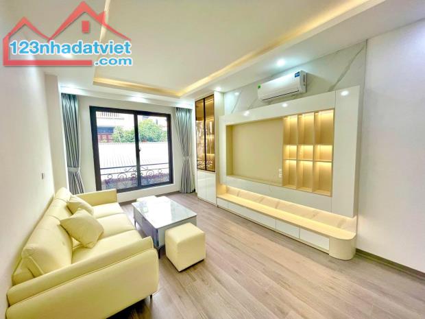 BÁN NHÀ 🏠 MỚI XÂY PHỐ HOÀNG HOA THÁM - 6 TẦNG THANG MÁY, FULL NỘI THẤT CAO CẤP -VỊTRÍ VIP