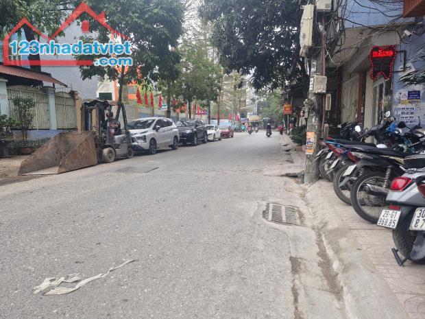 BÁN nhà Thanh Bình Hà Đông, LÔ GÓC 7 tầng, THANG MÁY, O TÔ TRÁNH, 21 tỷ