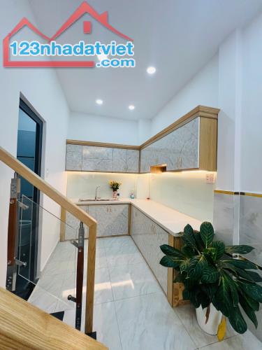 BÁN NHÀ TRẦN VĂN GIÀU, 58M2, 3 TẦNG, ĐƯỜNG 4M, SHR, CHỈ 2 TỶ 1 - 2