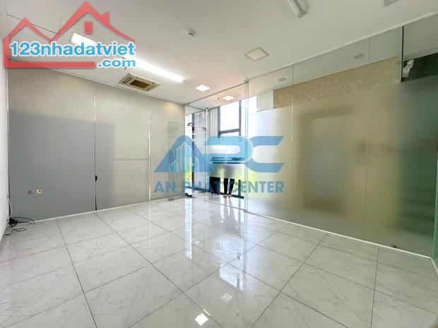 Cho Thuê Văn Phòng Q1 Cao Cấp Tọa lạc tại Võ Thị Sáu, Đa Kao - 4