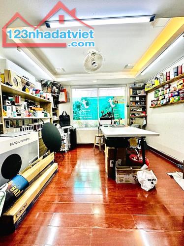 5 TỈ X - NHÀ CÔ BẮC QUẬN I - GẦN ĐH VĂN LANG - HẺM XE HƠI 1/ SÁT MẶT TIỀN - 33M2 2PN Ở &KD - 2