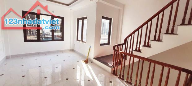 Bán nhà Hoàng Liệt, Hoàng Mai, 50m2, 5 tầng, thang máy, MT 4.9m, 11.5 tỷ - 1