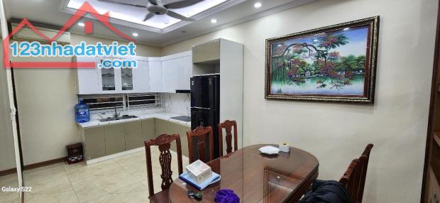 Phân lô Trung Kính nhà đẹp 60m2, mt 6m kd, ô tô tránh, gara, ngõ thông 25 tỷ hơn. - 2