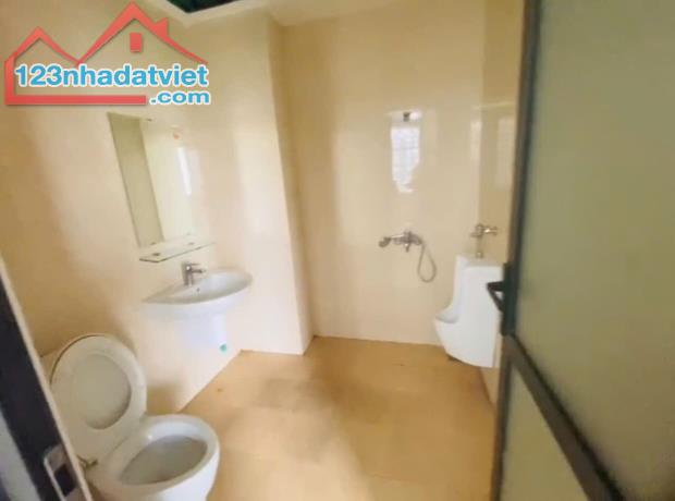 Cho thuê nhà mặt phố Mạc Thái Tông 4 tầng 1 hầm 100m2 thang máy thông sàn ô tô vào, KD tốt - 5