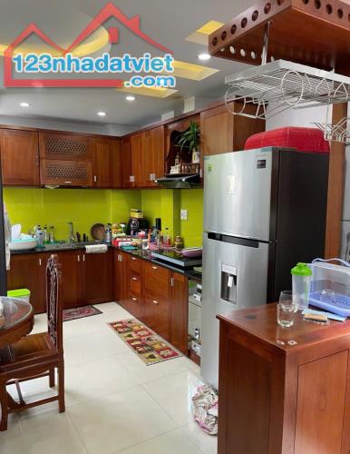 ► Kiệt nhựa Ô tô 5m, sát MT Lý Thường Kiệt, 2 mặt thoáng, 60m2, 4 mê đúc đẹp hiện đại, - 1