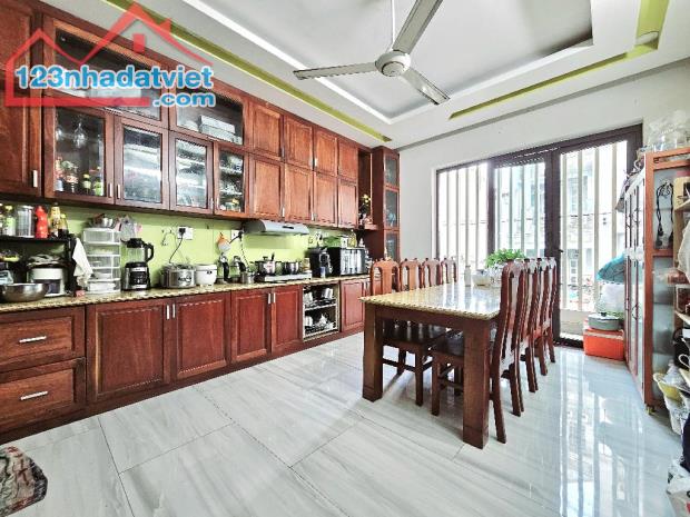 VỊ Trí Víp, 2 Mặt hẻm 8M Thông, 5 Tầng, 75m2, Sân Thượng, Nguyễn Oanh Gò Vấp Chỉ 13 Tỷ 6 - 4