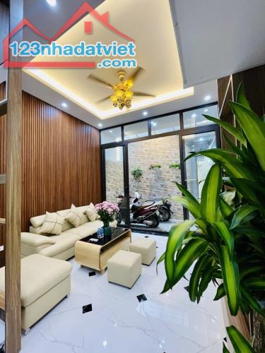 Bán nhà đẹp lung linh phố, diện tích 40m2 x giá 6 tỷ - 1