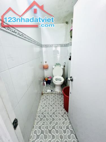 HẺM 6M THÔNG ĐƯỜNG HOÀ BÌNH - KÊNH TÂN HOÁ -LUỸ BÁN BÍCH – DTSD:100m2 (5x20)- 6.6Đ - 5