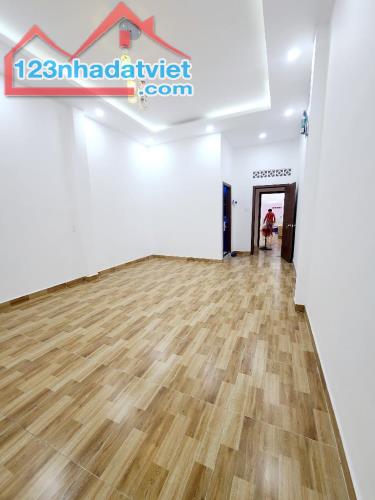Mặt tiền Hoàng Ngần 4x25 mới ở ngay chỉ 9 tỷ 9 - 3