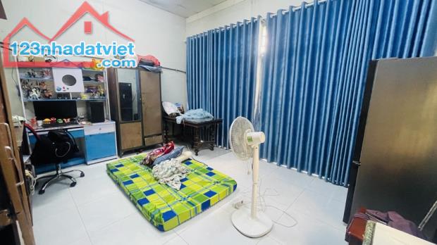 Bán nhà 2 mặt tiền hẻm An Dương Vương, 4x18 chỉ 9 tỷ - 2