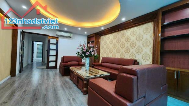 Siêu hiếm! Mặt phố Nguyễn Khuyến, HĐông, 115m2, 5T, oto tránh, kinh doanh đỉnh 33,5 tỷ - 1