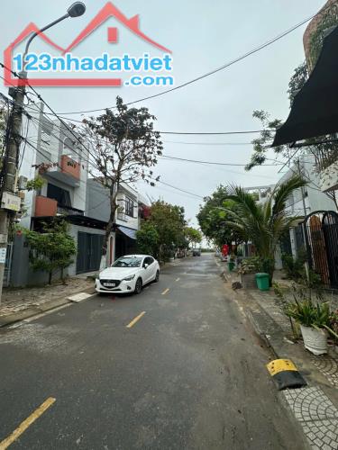 Bán Nhà 2 tầng 2 mê MT Đường Hoà Bình 7 - gần sông - Ngũ Hành Sơn, giá chỉ 3 tỷ 450 tl - 3