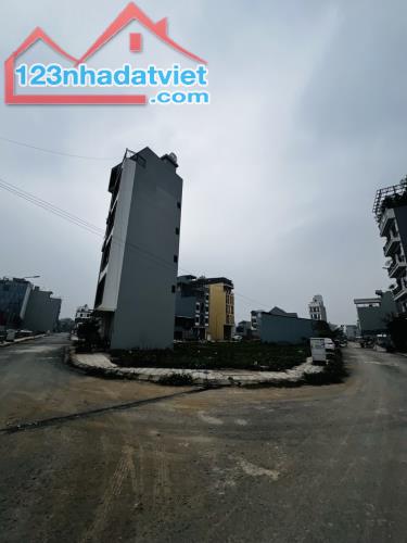 Bán đất phân lô Vân Canh, view vườn hoa, kinh doanh, vỉa hè rộng, 63m, 12.5 tỷ.