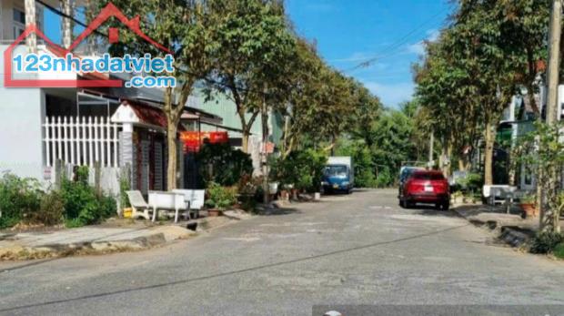 Bán nhà khu dân cư Sao Mai Thành phố Bến Tre, 3 phòng ngủ, 2wc có gác