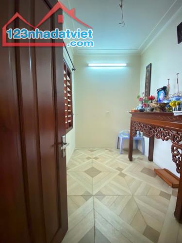 🔥 BÁN NHÀ VIP XUÂN ĐỈNH – 77M² – Ô TÔ TRÁNH – GARA – 20 TỶ 🔥  📍 Vị trí đắc địa: Ngõ 172 - 5