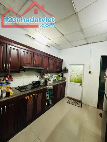 Bán nhà Quận 3 - 53m2 - Hẻm Xe hơi - Giá Chào 7.95 tỷ . - 2