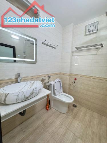 SIÊU PHẨM NHÀ PHỐ TÔN ĐỨC THẮNG - HAI MẶT NGÕ – 30M RA PHỐ - BAY NHANH – 35M2 – 7.35 TỶ - 3