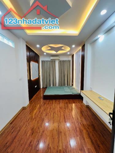 Bán nhà 38m2 chỉ 6.x tỷ phố Kim Mã, Ba Đình, Thoáng trước sau, An sinh tốt, Nhà đẹp ở luôn - 4