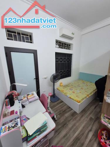 Bán nhà phố Kim Ngưu, Hai Bà Trưng 35m, 4 tầng, Giá: 6.98 tỷ. LH: 0937.158.386 - 2