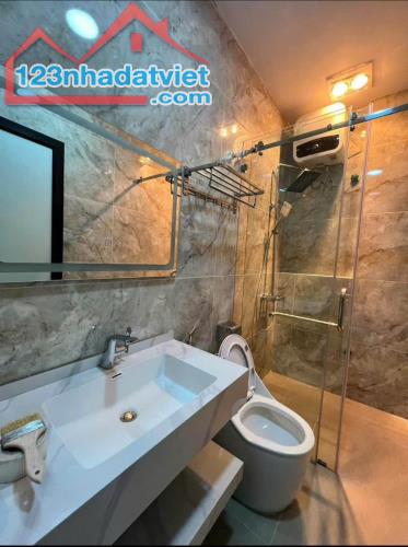 NHÀ ĐẸP, THIẾT KẾ HIỆN ĐẠI TẠI TĐC VINHOMES RIVERSIDE HỒNG BÀNG. - 5