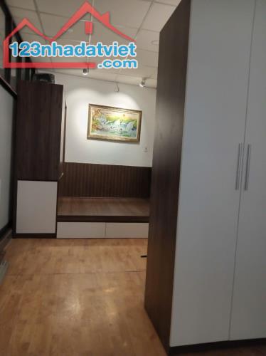 Bán Nhà Nguyễn Văn Nghi 3x10, 2 PN, Có Sân Để Xe Chỉ Nhỉnh 3 Tỉ - 4