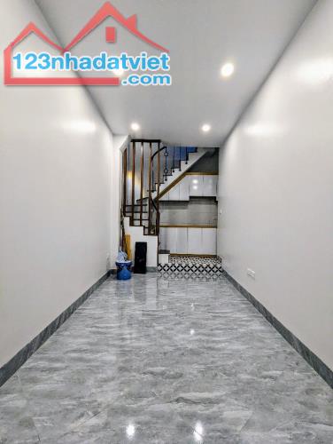 NHÀ PHỐ CÁT LINH – 5 TẦNG MỚI, CHỈ VIỆC XÁCH ĐỒ VỀ Ở - THIẾT KẾ HIỆN ĐẠI - Ô TÔ - 1