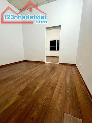 BÁN ĐẤT LAI XÁ TẶNG NHÀ 2T,DÂN XÂY,ĐẦU TƯ,SỔ ĐẸP,40m2,Nhỉnh 4tỷ - 1