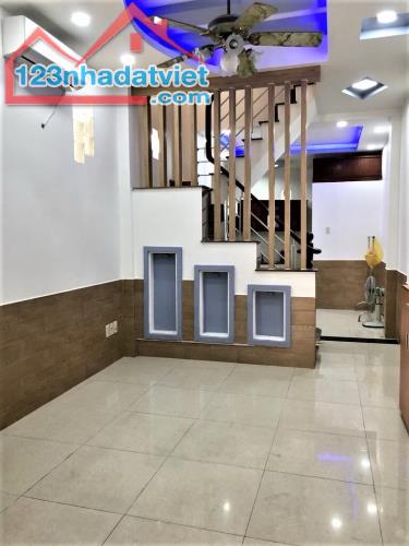 7 TỶ HƠN - NHÀ QUẬN 10 GẦN TTTM VẠN HẠNH MALL - 5 TẦNG 6PN 5WC - VUÔNG VỨC A4 -THUÊ 25T/TH - 1