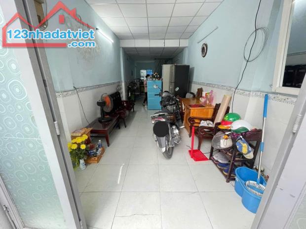 BÁN NHÀ HXH THẲNG 1 TRỤC RA, MẶT TIỀN BÙI VĂN BA QUẬN 7, 2 TẦNG, 34M2 CHỈ 4.2 TỶ