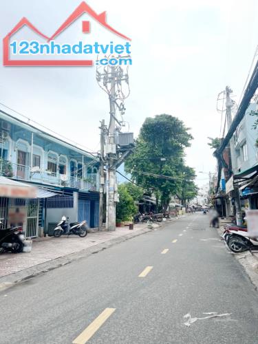 Nhà góc 4 tầng 180m2 mặt tiền đường Phong Phú P12Q8 - 3
