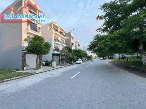 Tuyến 2 đường 40m Đất tái định cư Đồng Giáp, Hải An (C127) - 2