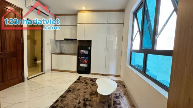BÁN CĂN HỘ DV  6 TẦNG THANG MÁY XỊN - CẦU GIẤY - GẦN Ô TÔ - GIÁ RẺ - PCCC ĐẦY ĐỦ - 12 TỶ - 2
