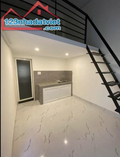 Bán dãy trọ đường Nguyễn Đức An. Dòng tiền 9tr/tháng . Giá : 2tỷ8 thương lượng