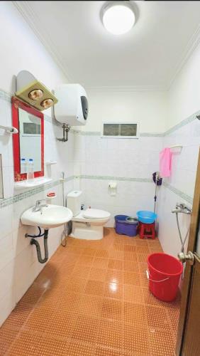 Bán nhà Đình Đông, Hàng Kênh, Lê Chân, Hải Phòng. 3,5 tầng, 58m2, 3,95 tỷ. Ngang 8,15m, d2 - 5