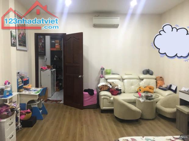 mời mua nhà hxh Nguyễn Đình Chiểu ngang 4,3x11m, 3 tầng đúc giá 10,5 tỷ - 2