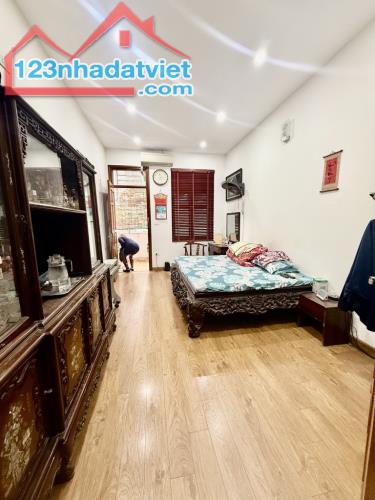 Lô Góc 2 Mặt Tiền - Ngõ Rộng Nông Tô - Mặt Tiền Quyền Lực - Dân Trí Cao - 3