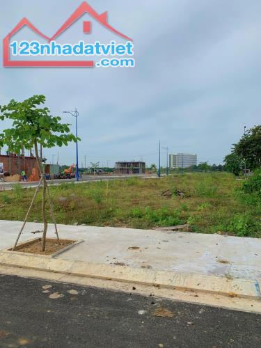 KẸT TIỀN BÁN GẤP LÔ ĐẤT GẦN ĐƯỜNG LÊ ĐẠI HÀNH TPBR