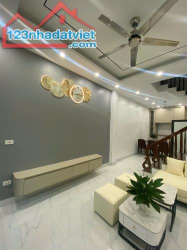🏡 BÁN NHÀ 5 TẦNG BIÊN GIANG – Ô TÔ ĐỖ CỬA – GIÁ CHỈ 2,9 TỶ 💰 - 2