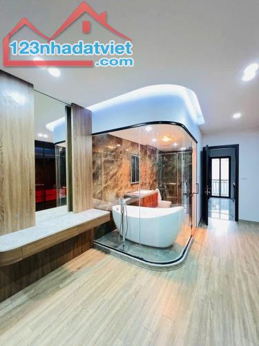 🏡 BÁN NHÀ 5 TẦNG BIÊN GIANG – Ô TÔ ĐỖ CỬA – GIÁ CHỈ 2,9 TỶ 💰 - 3