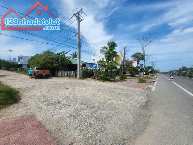 Mặt Tiền Đường QL29 Đâm thẳng ra Biển 10x20m 200m2 phù hợp Khách Sạn, Cà Phê, Bida, Quán - 2